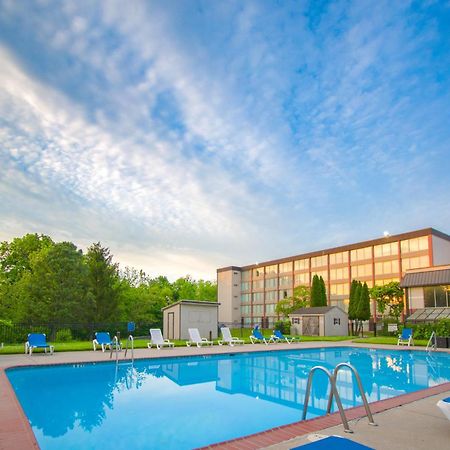 Exton Hotel And Conference Center Extérieur photo
