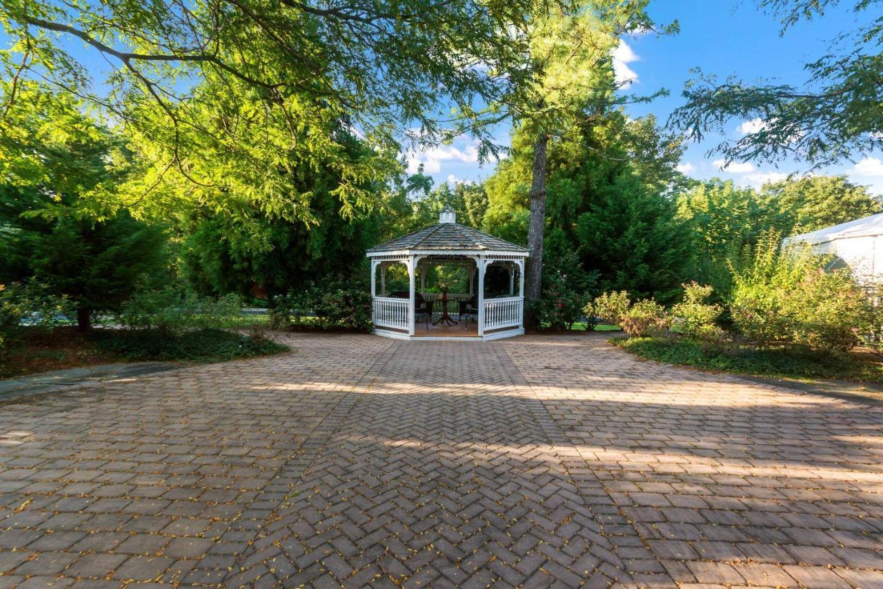 Exton Hotel And Conference Center Extérieur photo