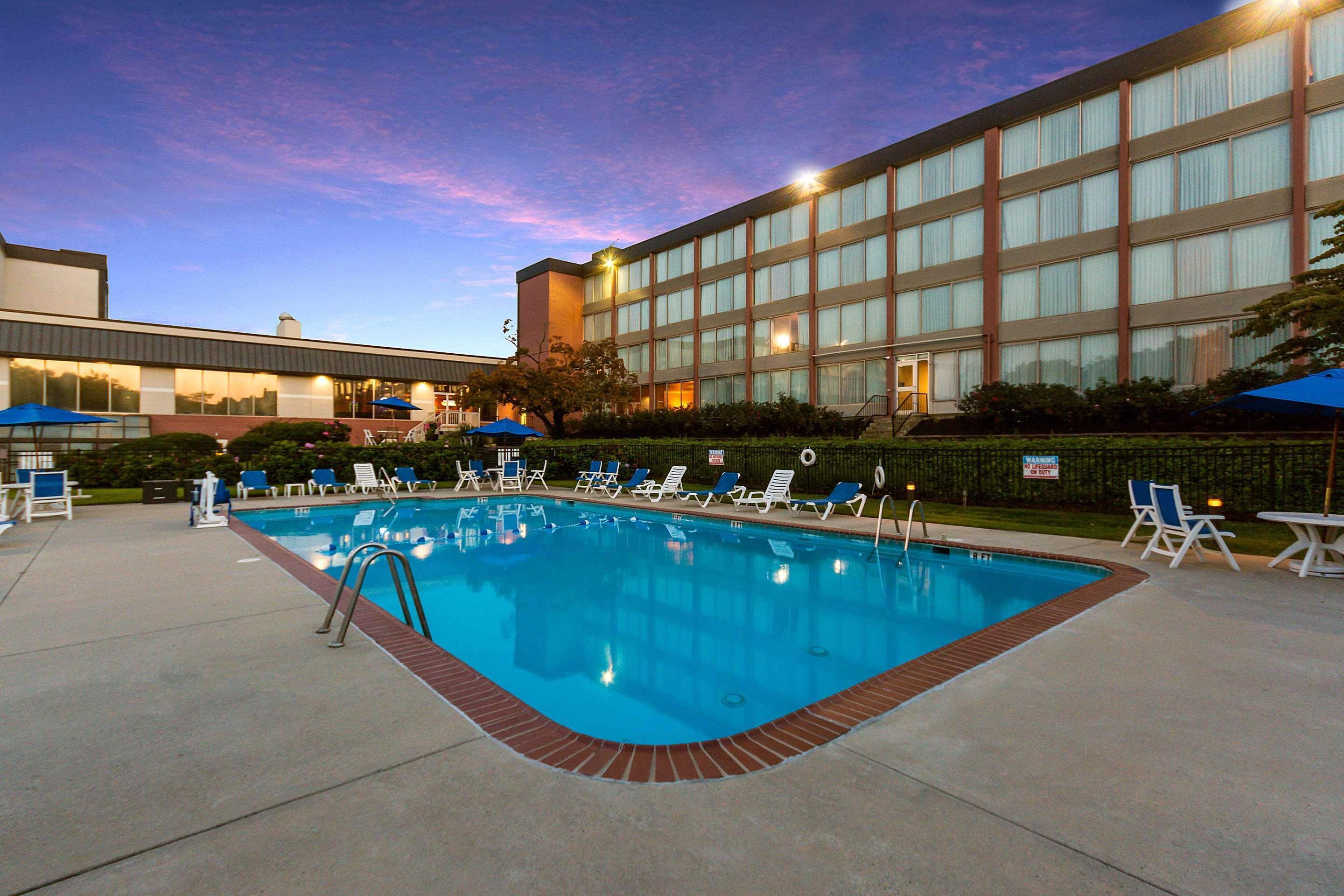 Exton Hotel And Conference Center Extérieur photo