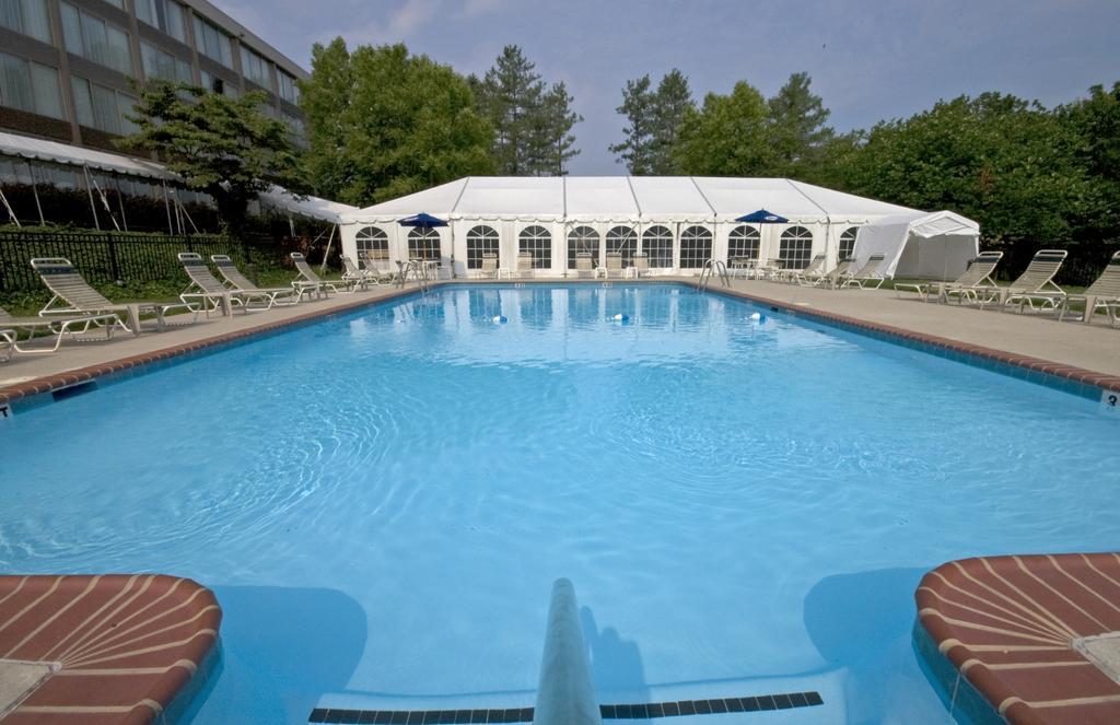 Exton Hotel And Conference Center Extérieur photo