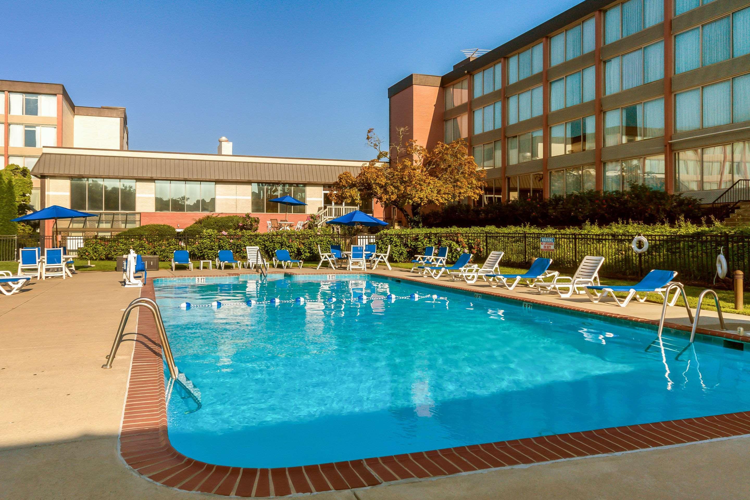 Exton Hotel And Conference Center Extérieur photo