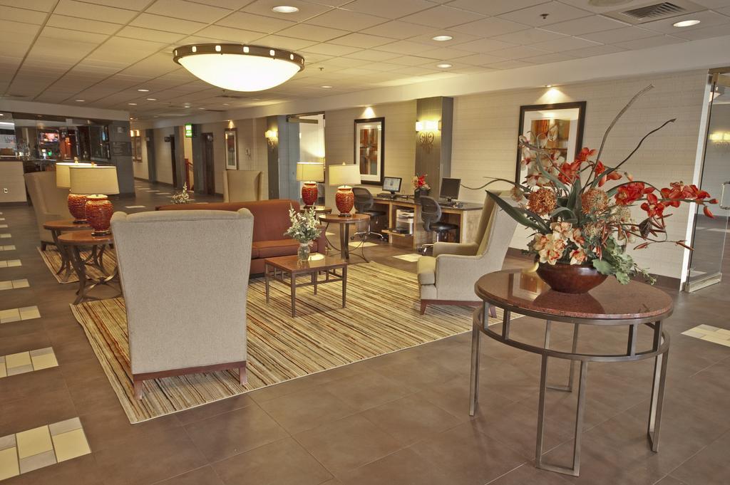 Exton Hotel And Conference Center Extérieur photo