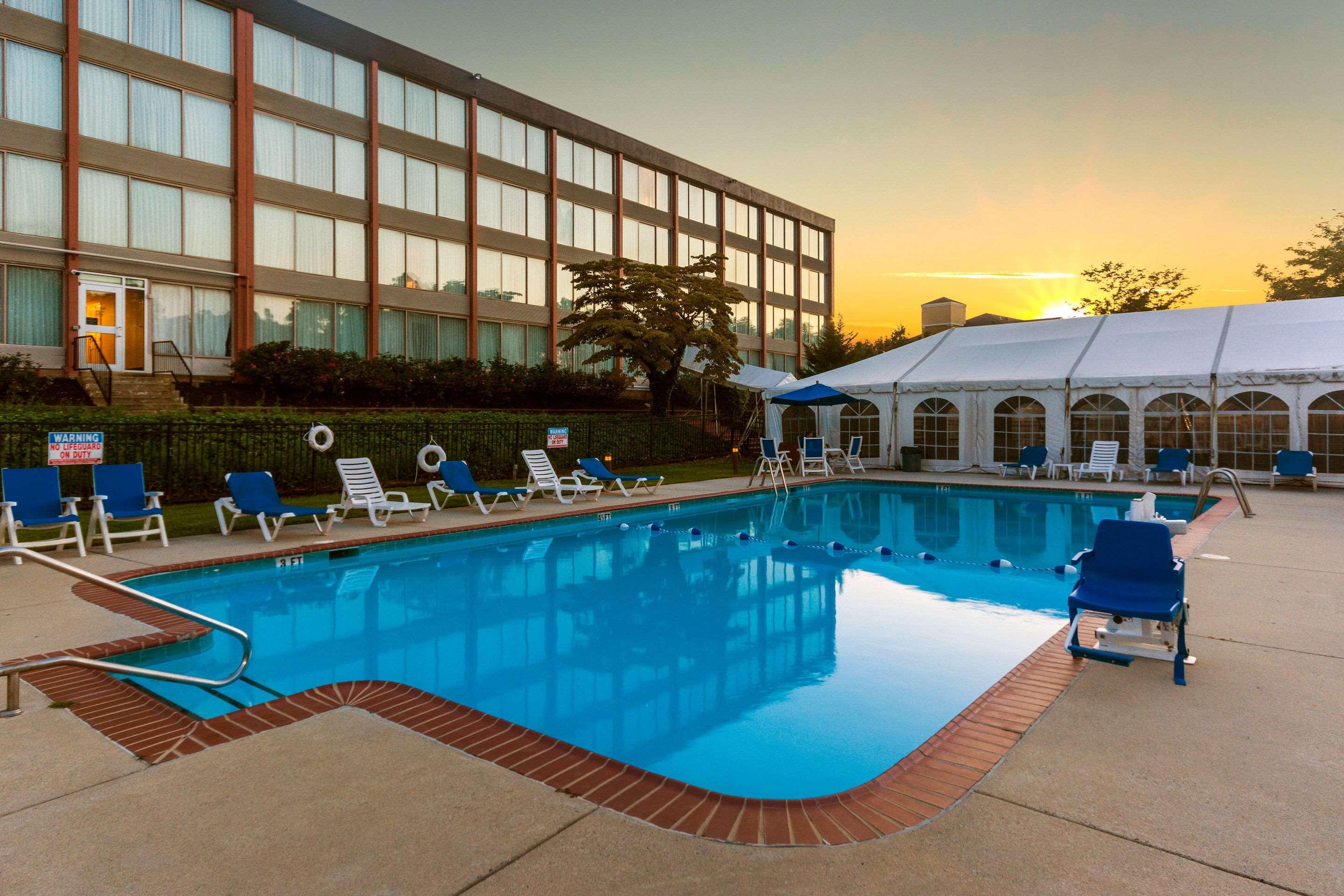 Exton Hotel And Conference Center Extérieur photo