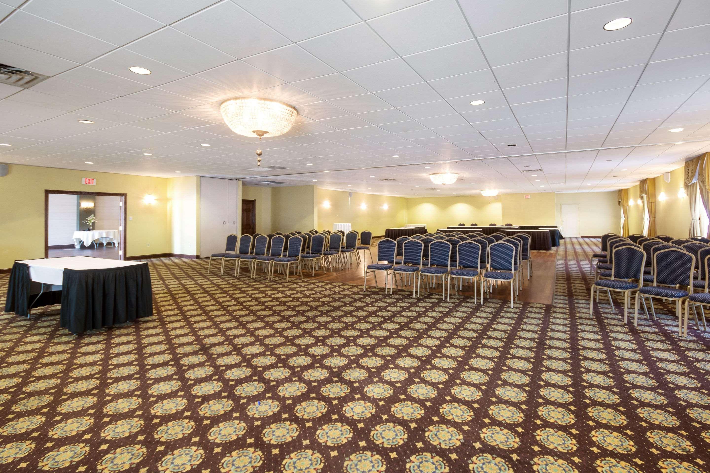 Exton Hotel And Conference Center Extérieur photo