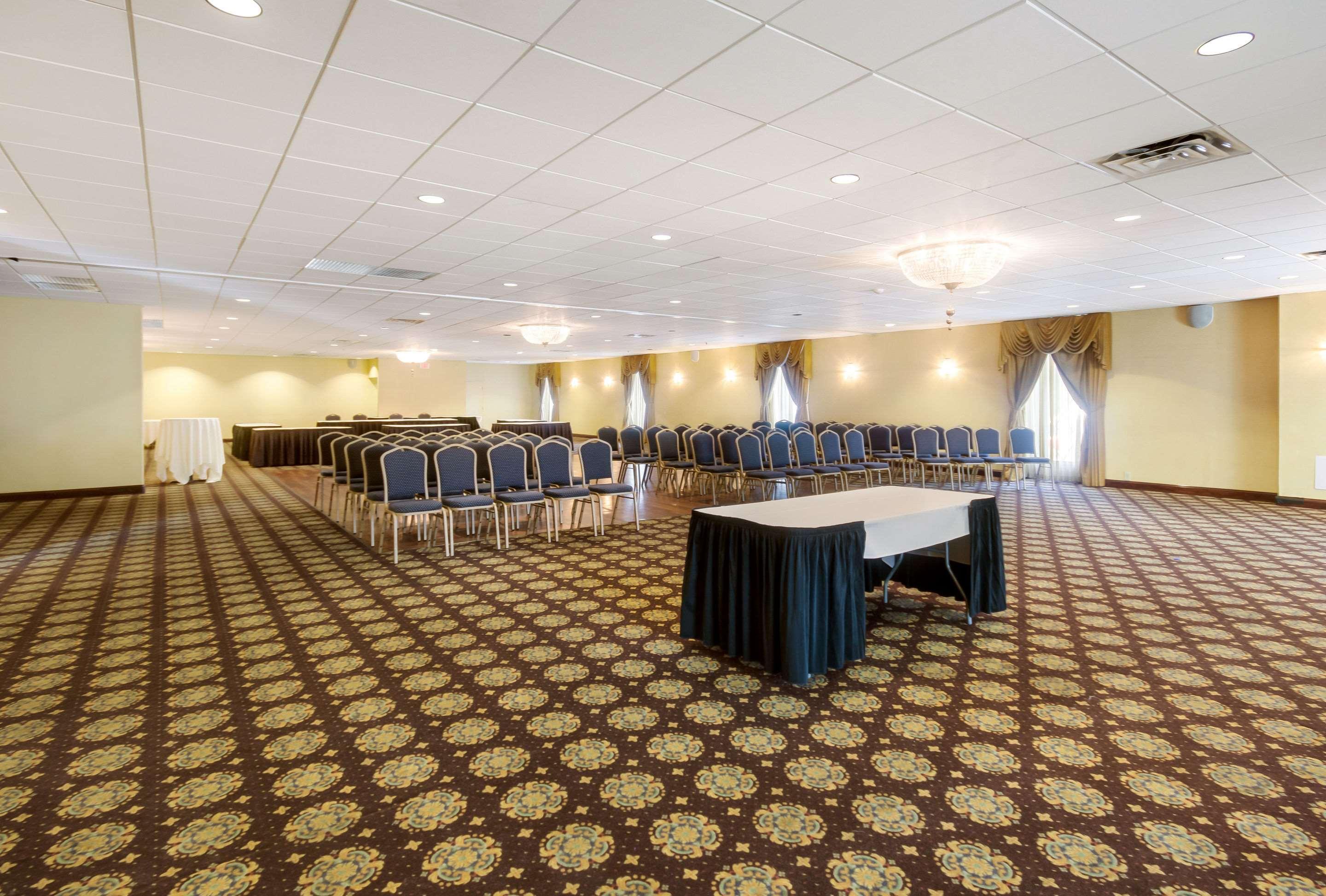 Exton Hotel And Conference Center Extérieur photo