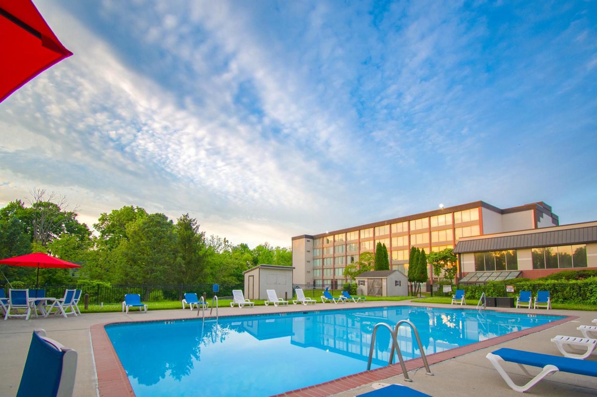 Exton Hotel And Conference Center Extérieur photo